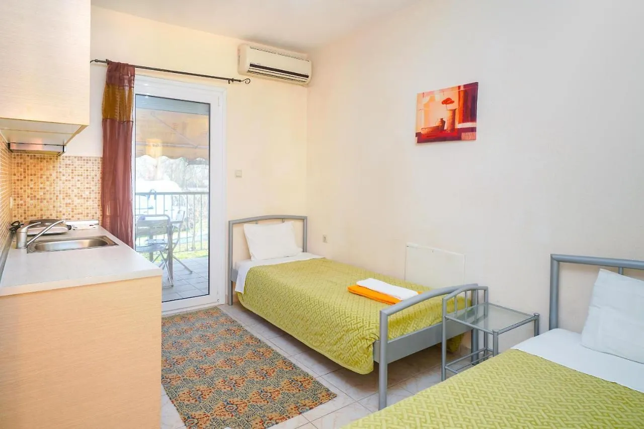 Kargas Apartments Olympiada 0*,  Greece