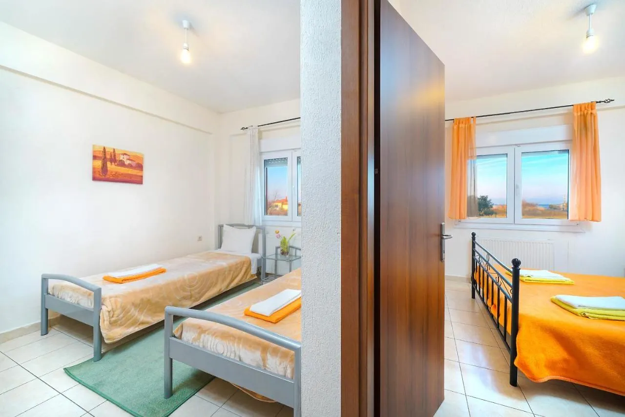 Kargas Apartments Olympiada